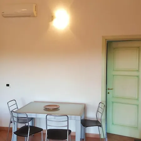 Bright In With Terrace And Garden View Apartment