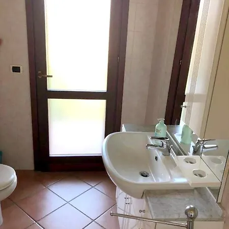 Bright In With Terrace And Garden View Apartment
